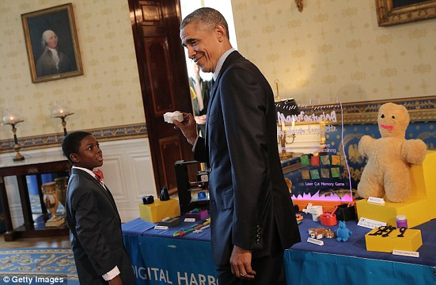 奧巴馬親自參與白宮舉辦的科學(xué)展迎各地3D打印小創(chuàng)客
奧巴馬,創(chuàng)客,創(chuàng)客聯(lián)盟,3D打印理賠,3D打印技術(shù),3D打印技術(shù)有哪些,3D打印技術(shù)優(yōu)缺點(diǎn),3D打印多少錢,3D打印價(jià)格,北京3D打印哪里好,北京3D打印價(jià)格,北京3D打印多少錢,北京3D打印廠家