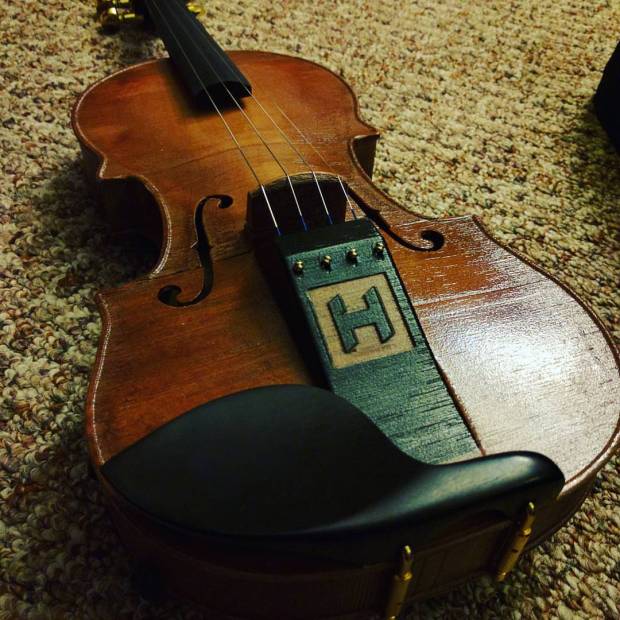 眼見為實(shí) 比原版還逼真的3D打印木質(zhì)小提琴-e鍵打印|3D打印服務(wù) 一鍵搞定
3D打印小提琴,3D打印木質(zhì)材料,3d打印打印服務(wù),3d打印3d,3d打印模型,成都3d打印店,成都3d打印公司,成都3d打印服務(wù),成都3d打印機(jī)