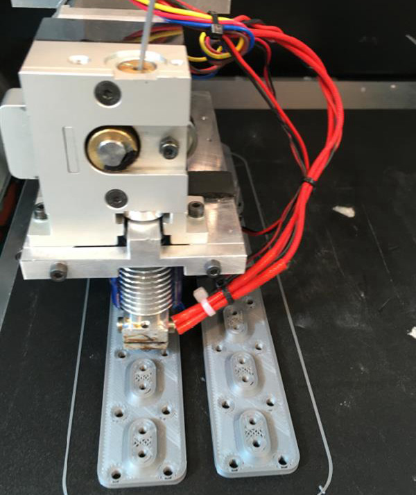新科技人為創(chuàng)造奇景 3D打印水簾讓人嘆為觀止
3D打印水簾,創(chuàng)客,創(chuàng)客聯(lián)盟,3d打印機(jī),3d打印材料,3d打印技術(shù),3d打印模型